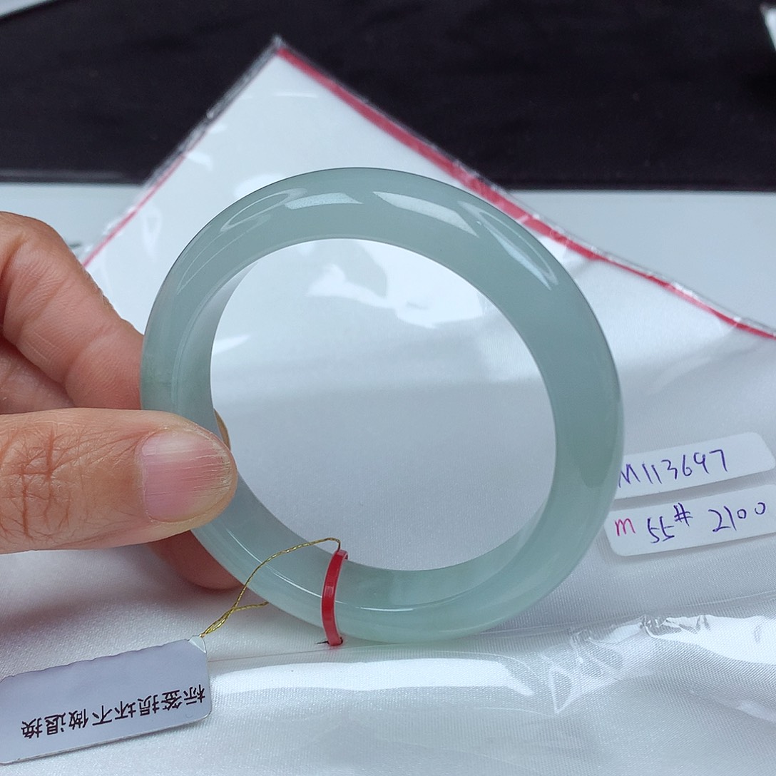 翡翠手镯未镶嵌55圈3697