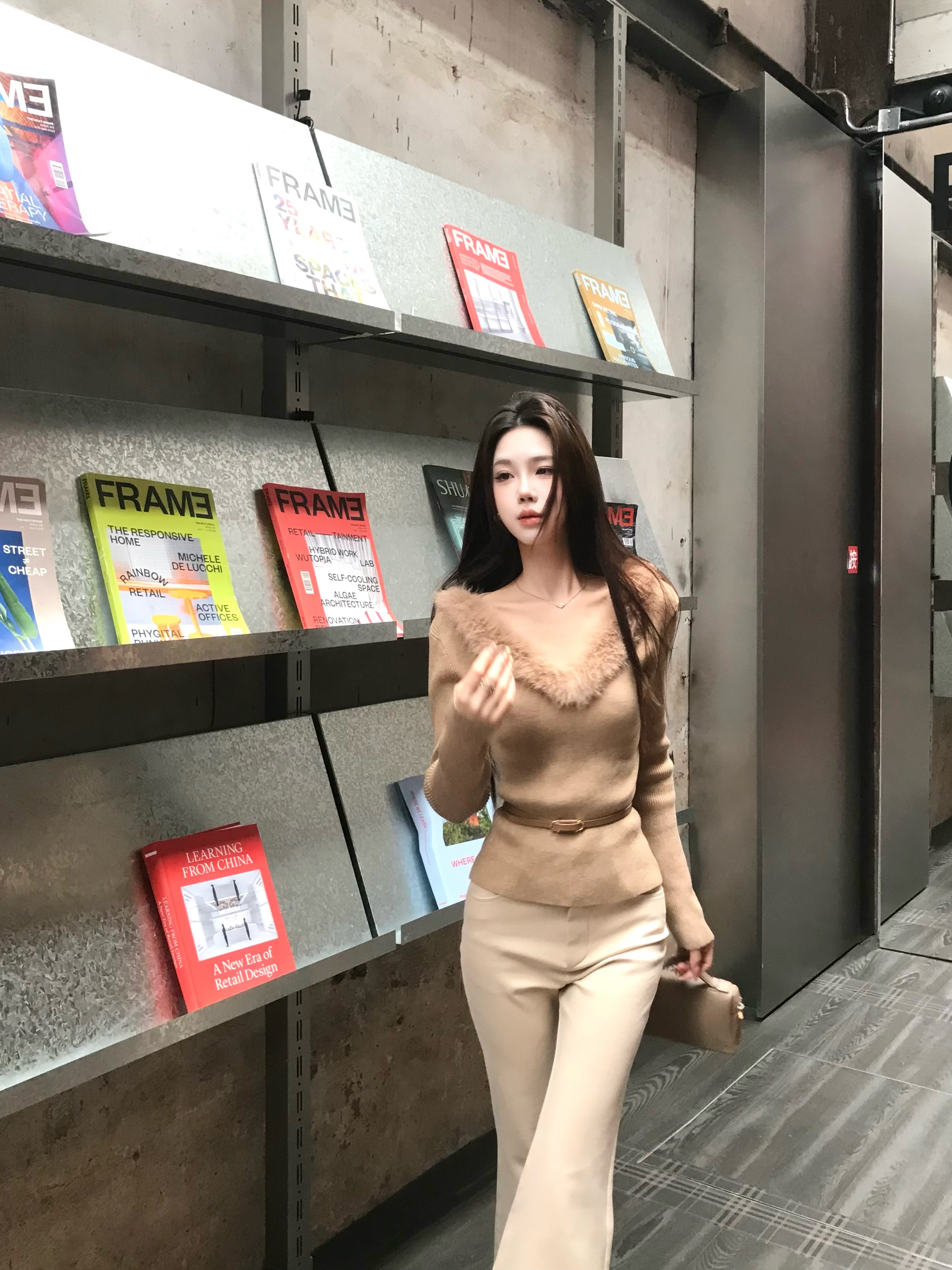 木子李的李【栗绒轻喃】百搭毛绒V领长袖亲肤针织衫上衣修身微喇裤