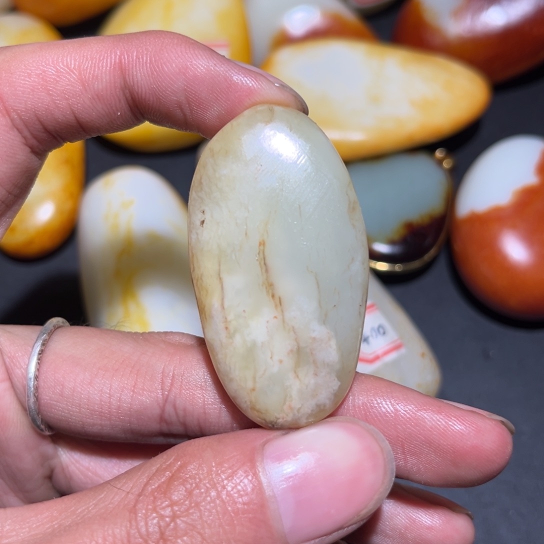 和田玉未镶嵌珠宝奇石