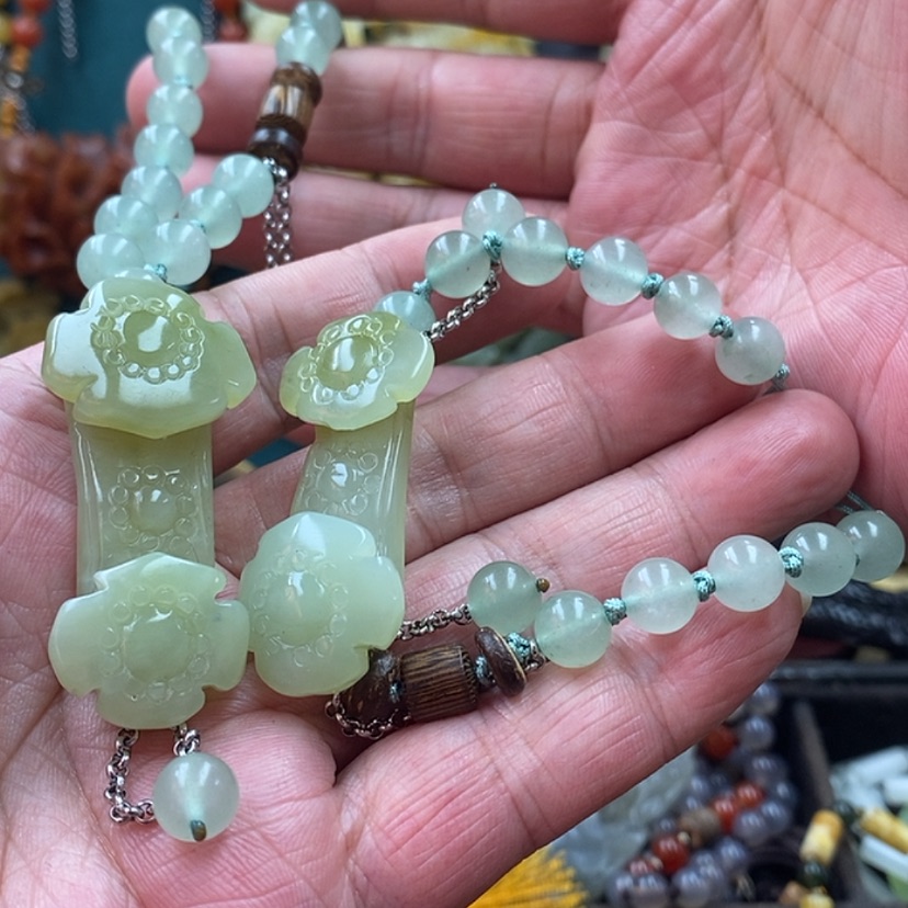 【闪购商品】蛇纹石玉吊坠手牌未镶嵌