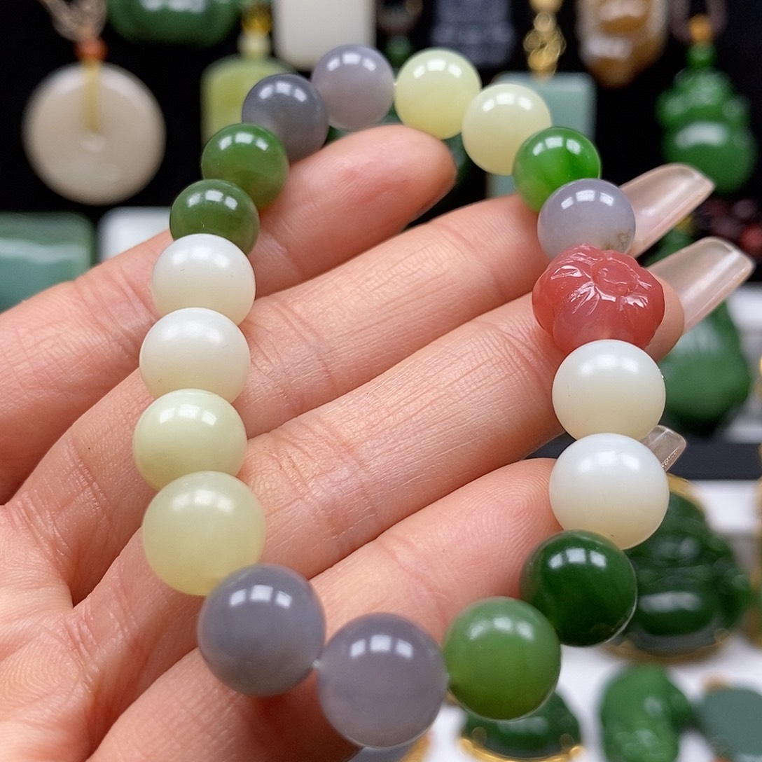 和田玉颈饰未镶嵌