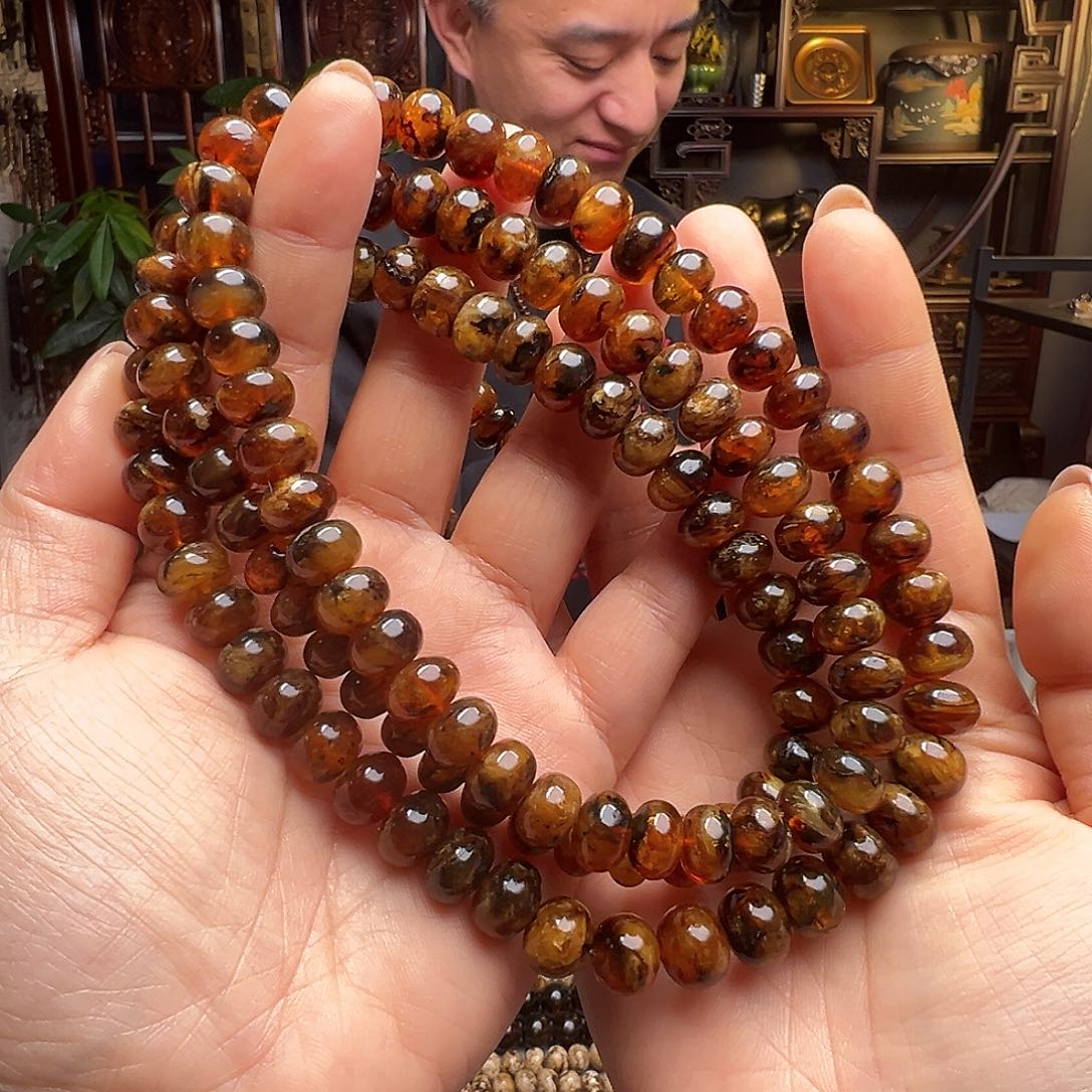 咸***闲琥珀未镶嵌裸石抚顺琥珀20687十