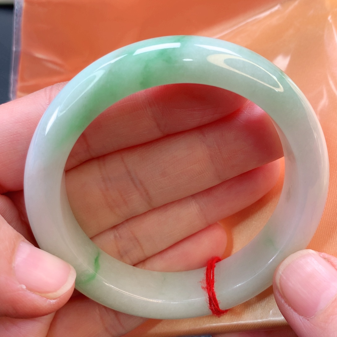 翡翠手镯未镶嵌51贵妃