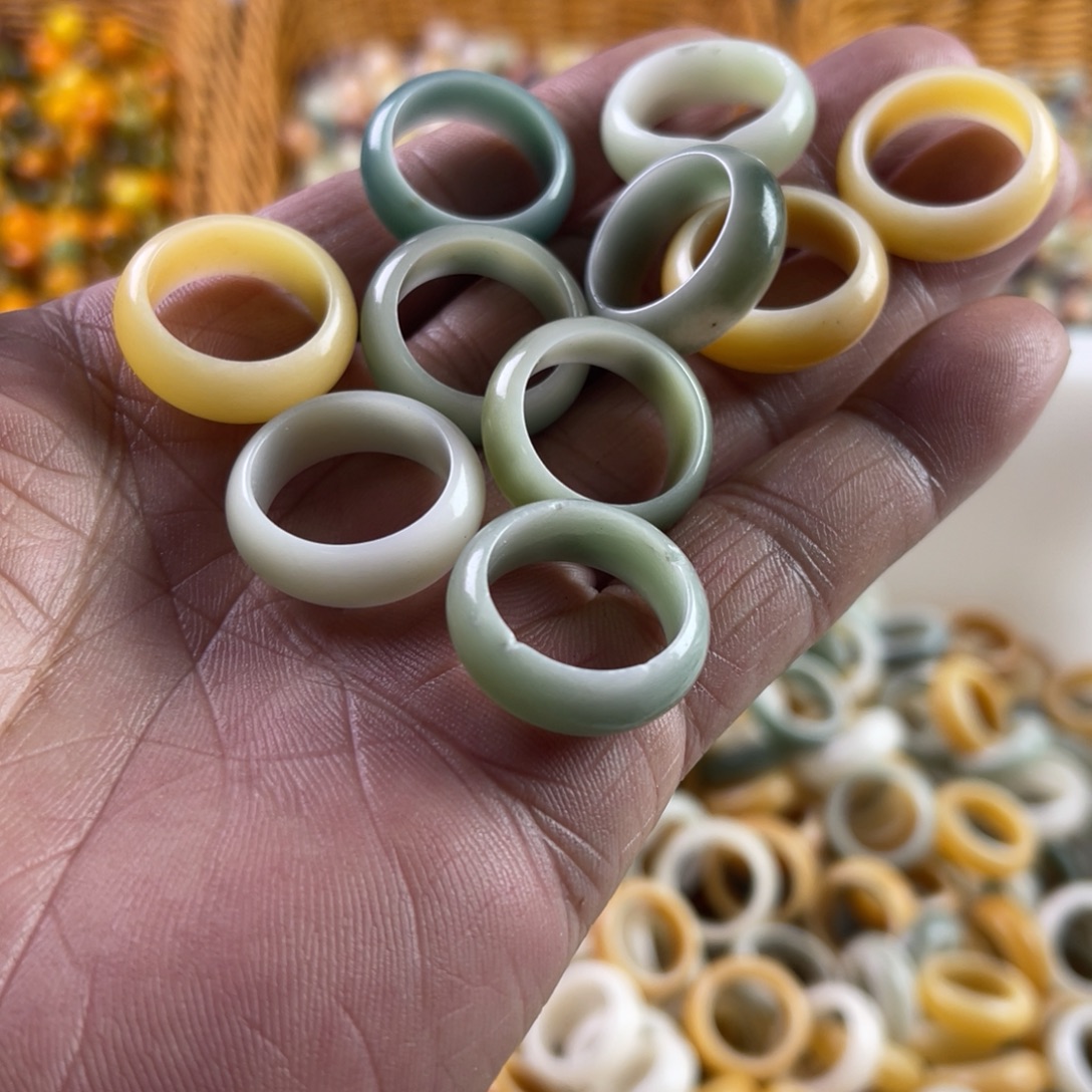 白玉菩提吊坠16跑环10颗