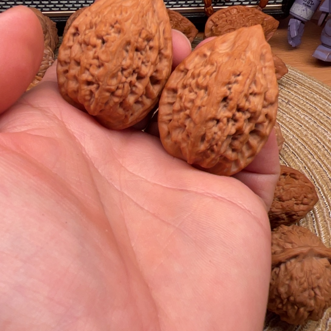 一***你文玩核桃吊坠吸血鬼