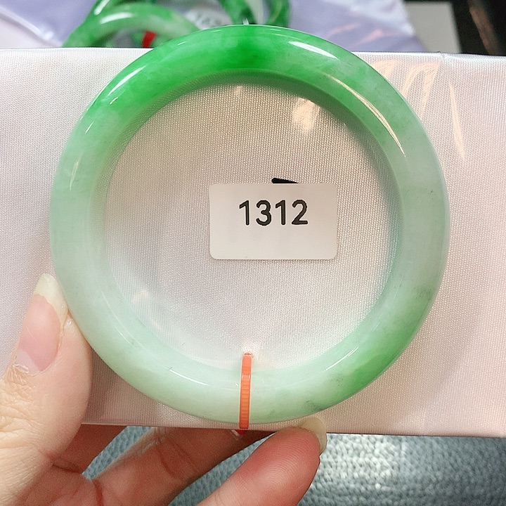 翡翠手镯未镶嵌天然翡翠手镯57.5