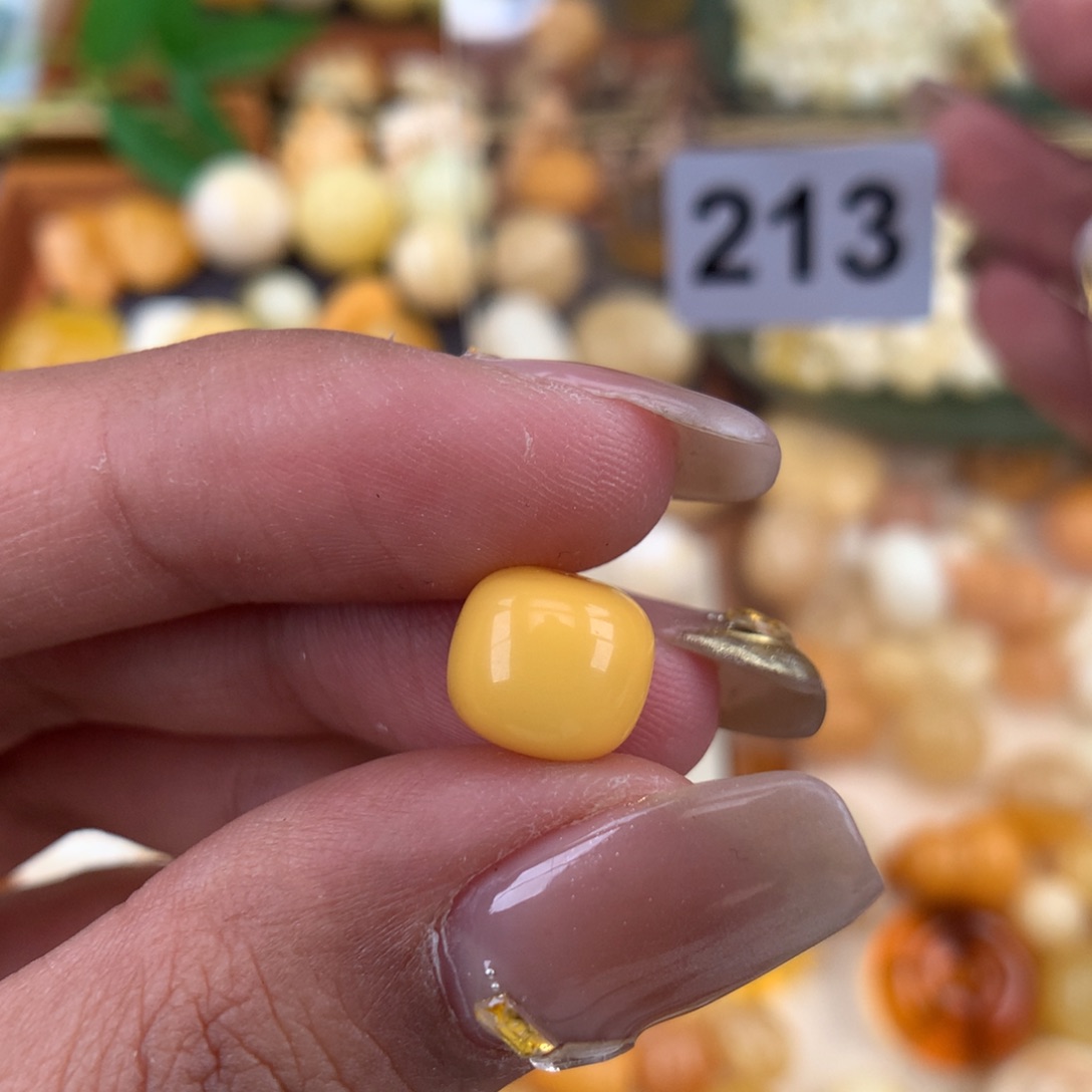 琥珀珠宝奇石未镶嵌9.5