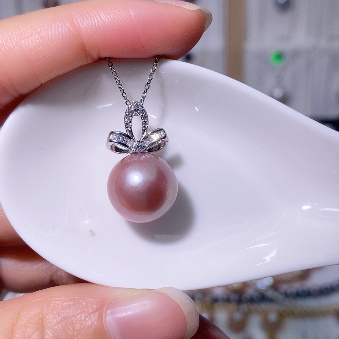 淡水珍珠吊坠(赠链)银S925镶嵌尺寸12/13毫米有瑕疵