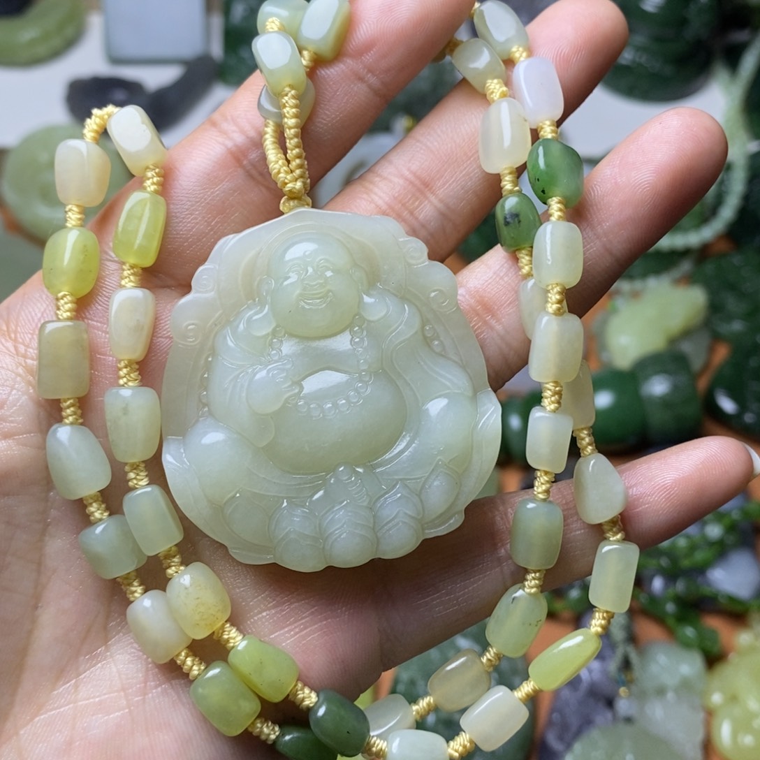 和田玉未镶嵌颈饰