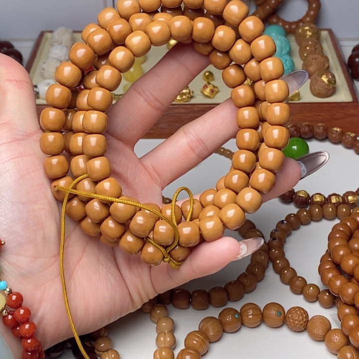 忘***抱吊坠猴头核桃精品