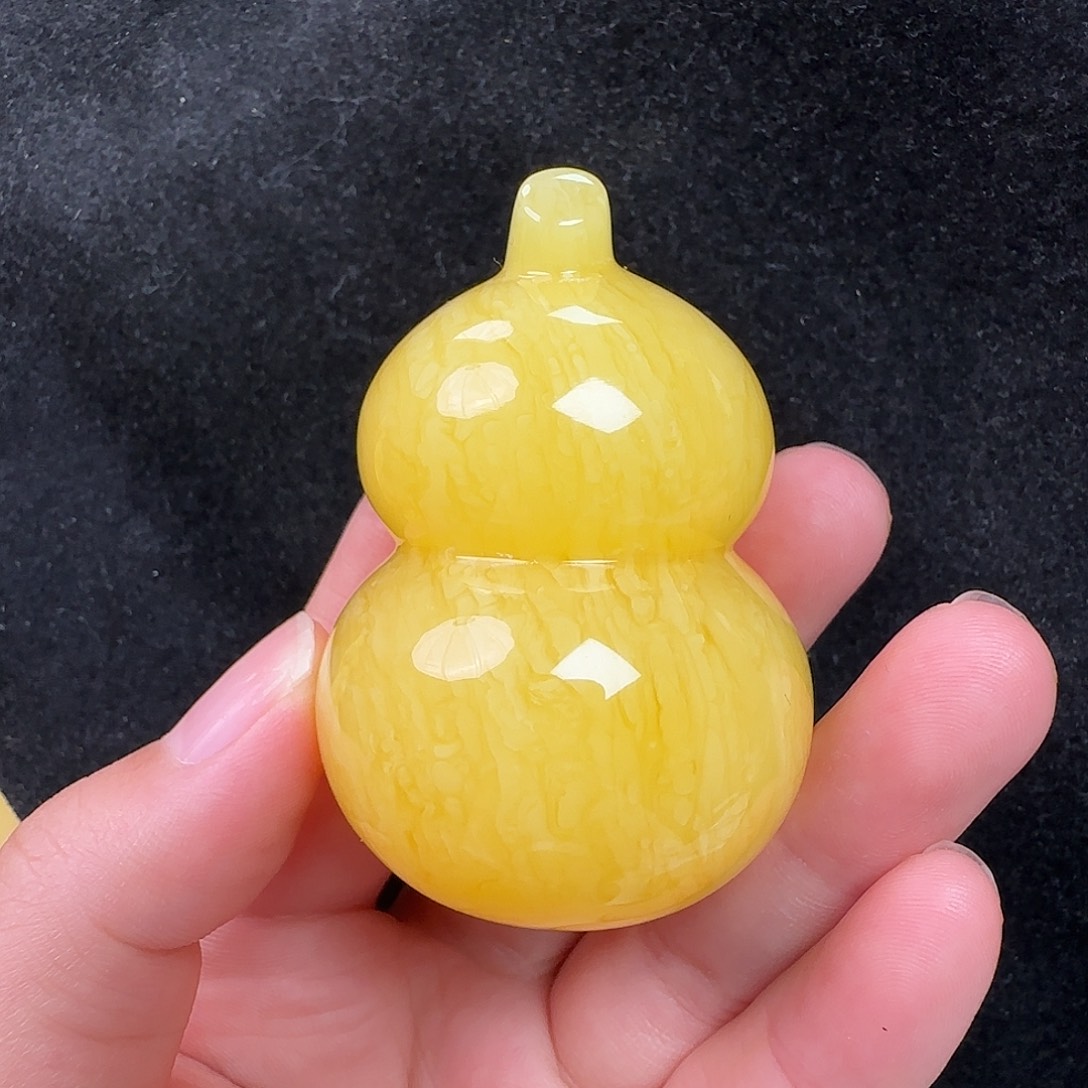 蜜蜡未镶嵌珠宝奇石