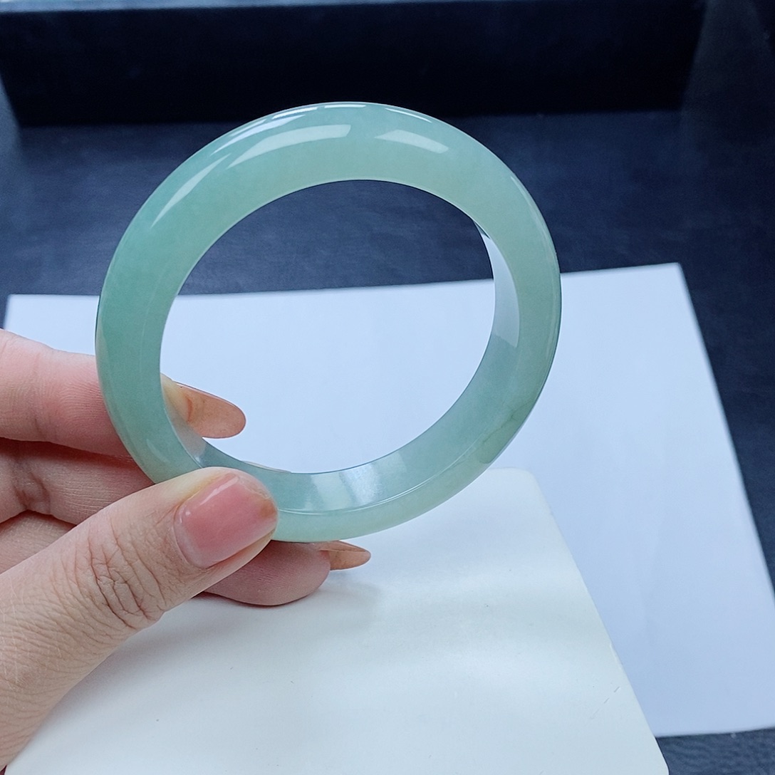 翡翠手镯未镶嵌55.8圈口