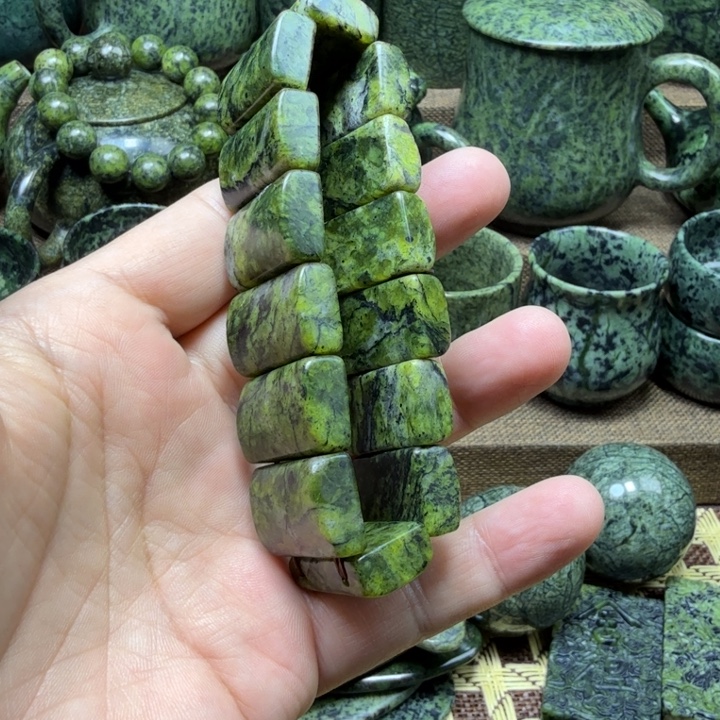 蛇纹石玉未镶嵌药王石能量养生杯子