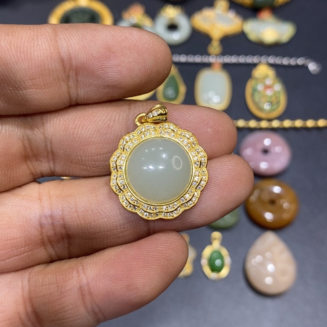 和田玉颈饰银S925镀金镶嵌