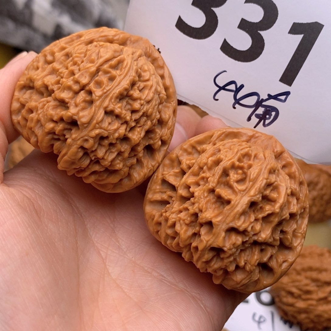 文玩核桃把件331号44南疆