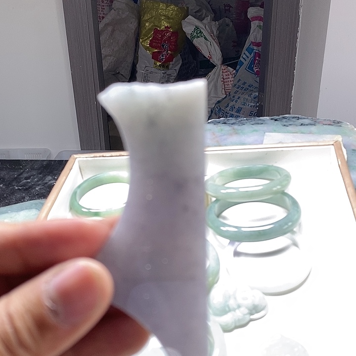 翡翠未镶嵌颈饰我