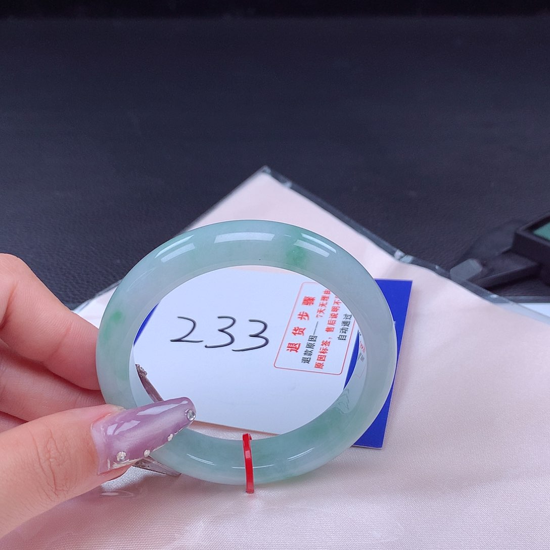 翡翠手镯未镶嵌手镯001737