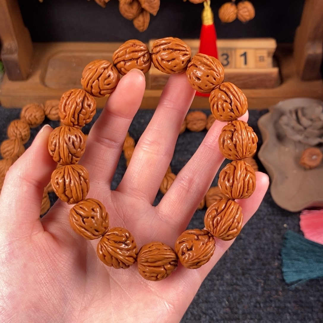 吊坠桃核桃枭手串