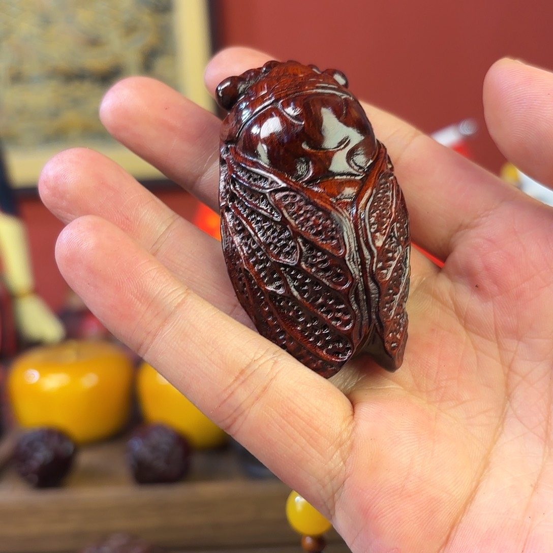 檀香紫檀（小叶紫檀）蝉