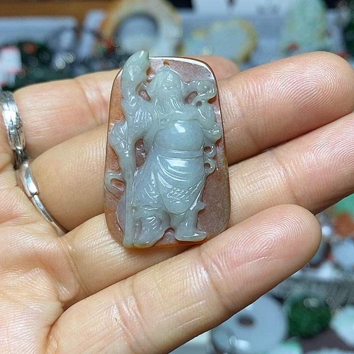 翡翠未镶嵌吊坠(赠链)