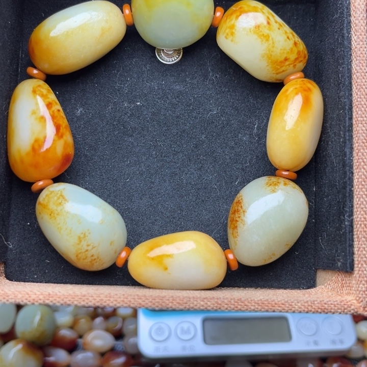 白***云和田玉未镶嵌手链