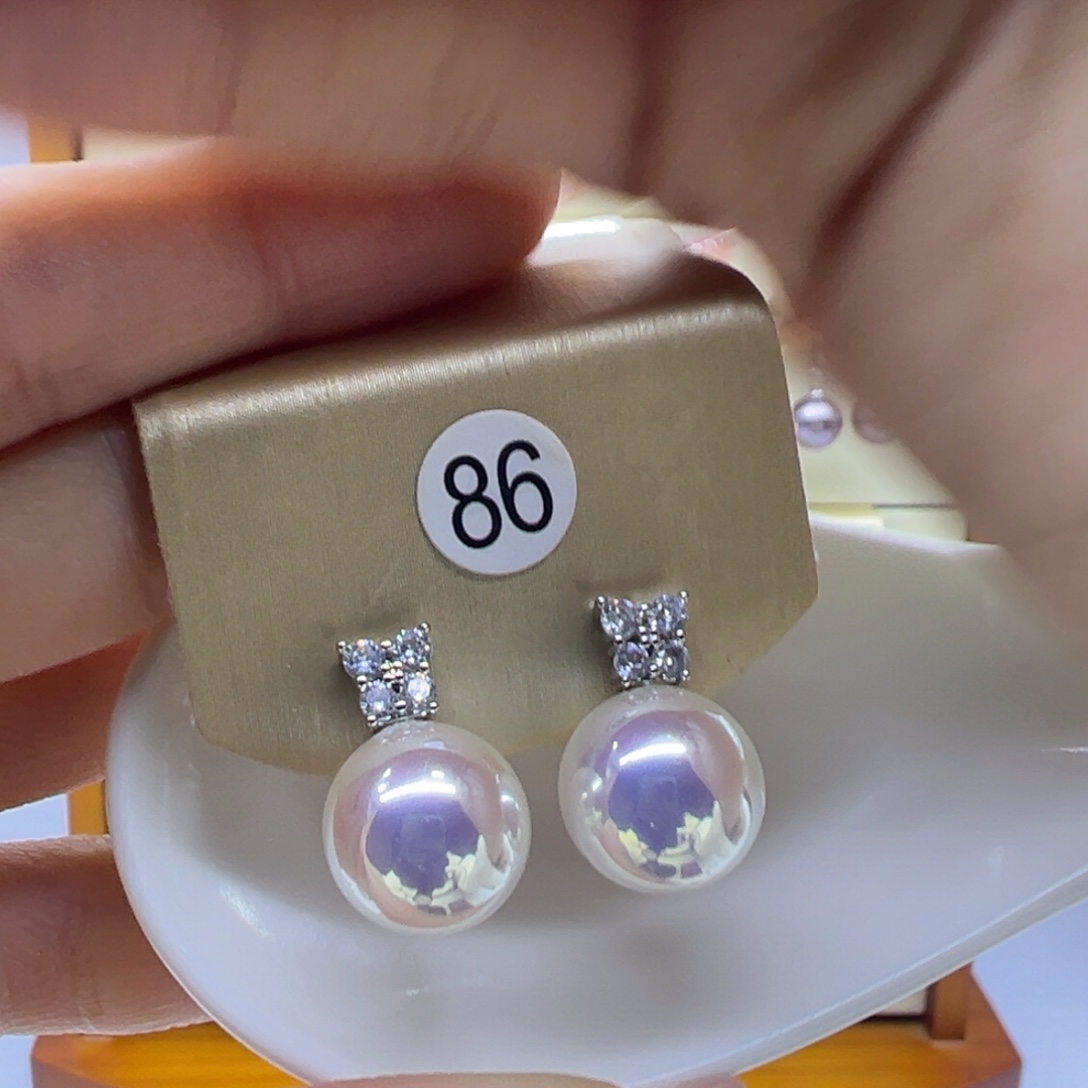 淡水珍珠耳饰未镶嵌