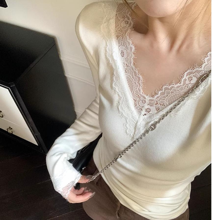 【运补】纯欲V领蕾丝边白色长袖T恤女显瘦春季新款体恤修身内搭打底
