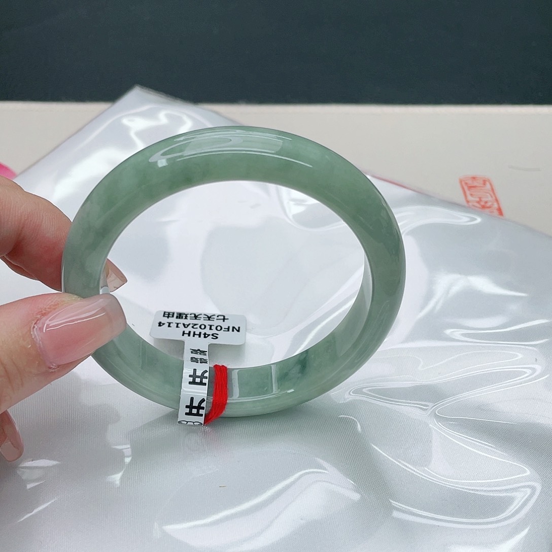 翡翠手镯未镶嵌正58.6