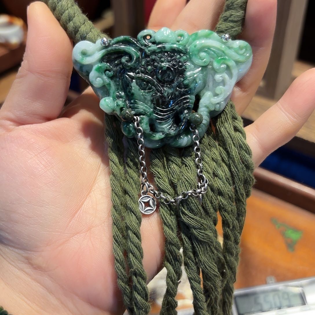 翡翠颈饰未镶嵌原创