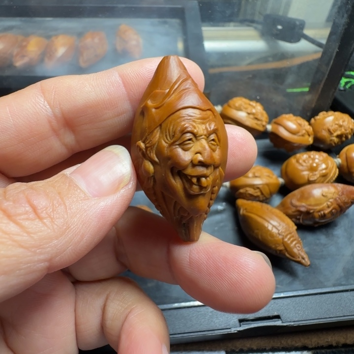 美***方吊坠橄榄核济公单子