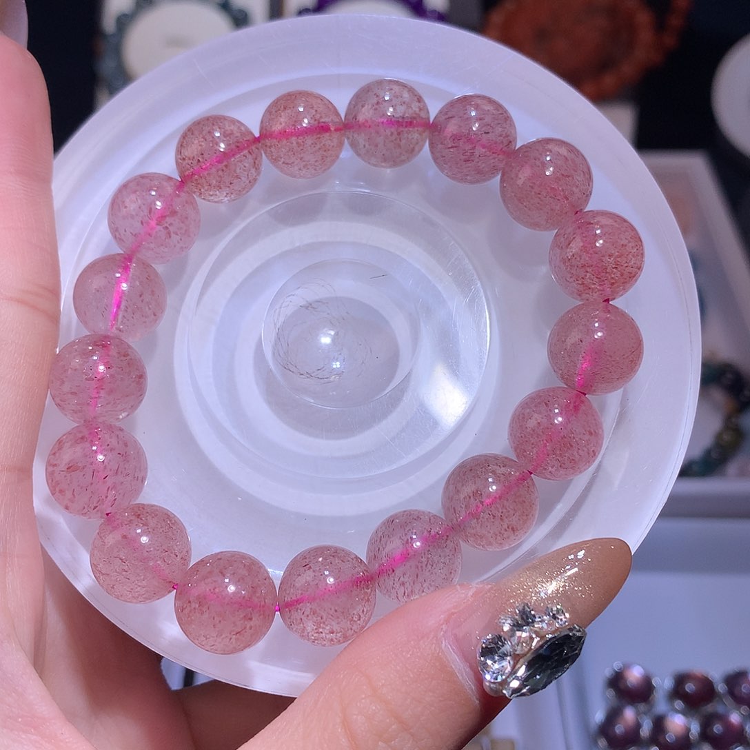 水晶手串未镶嵌草莓晶12mm