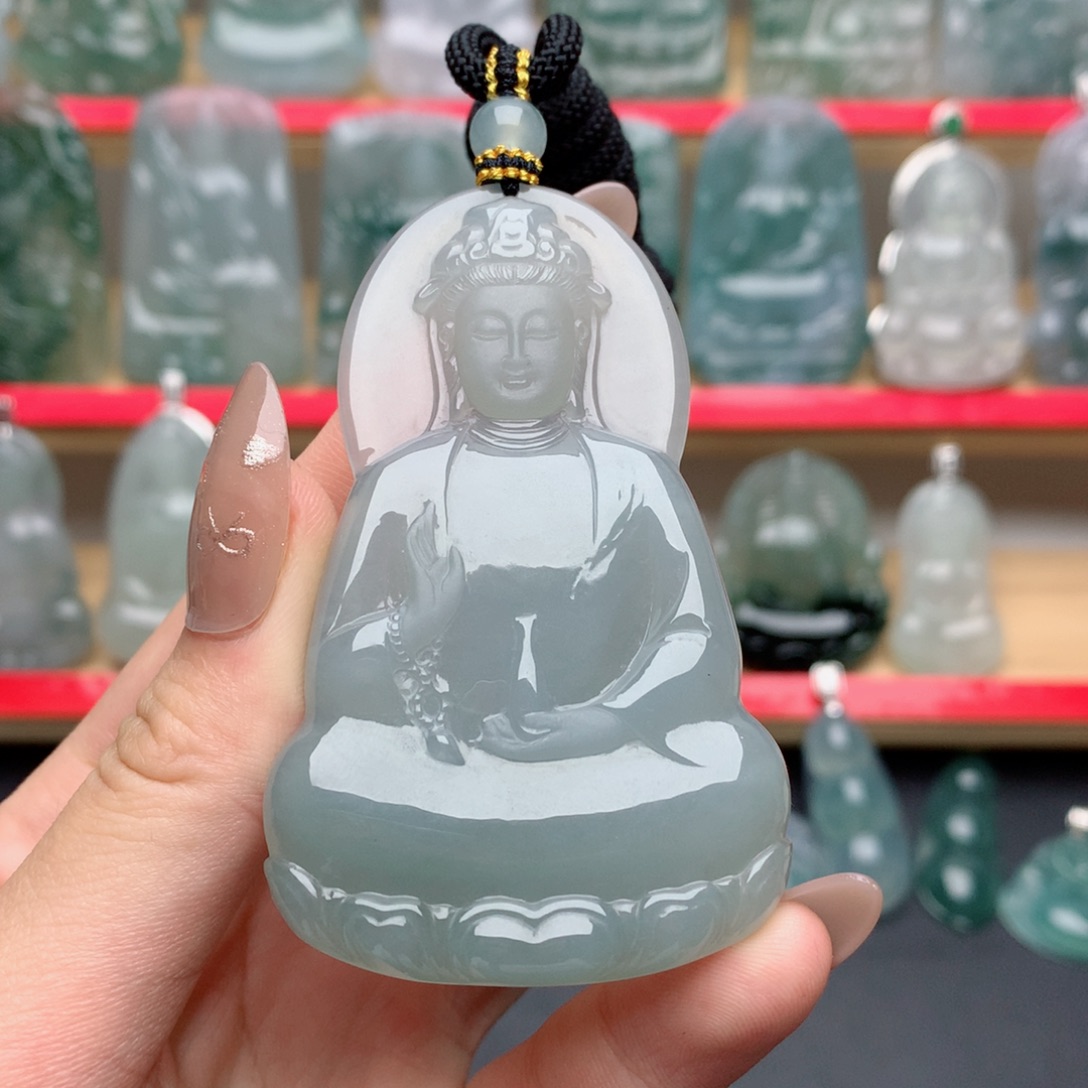 翡翠未镶嵌颈饰素衣