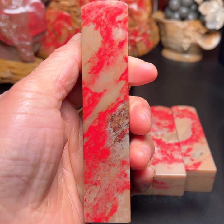 昌化石鸡***常昌化鸡血石