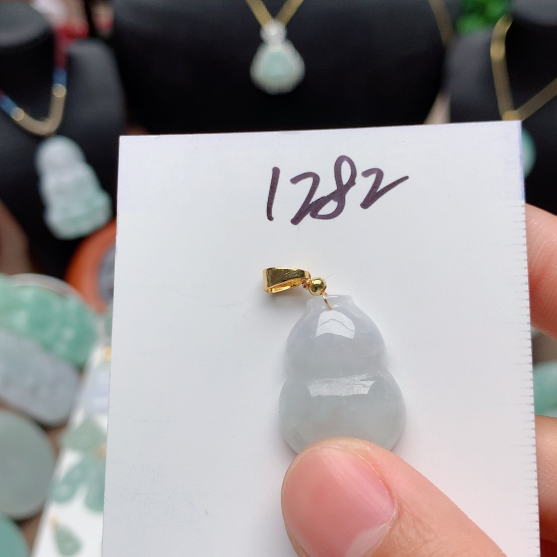 翡翠颈饰合金吊坠