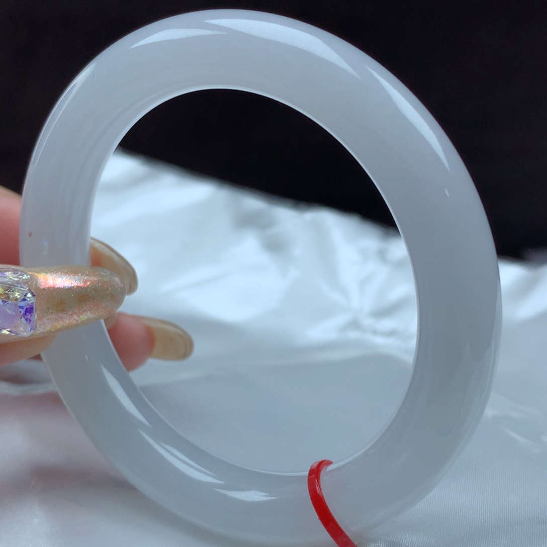 翡翠手镯（圆镯）未镶嵌380004，