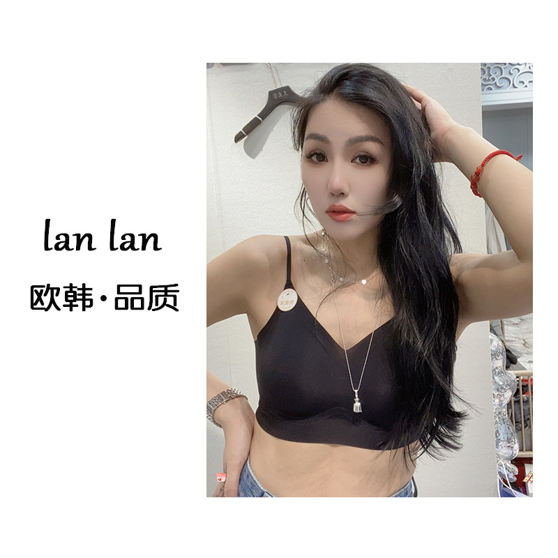 琪琪【四季款】自带胸垫一体吊带背心黑色修身打底性感法式美背