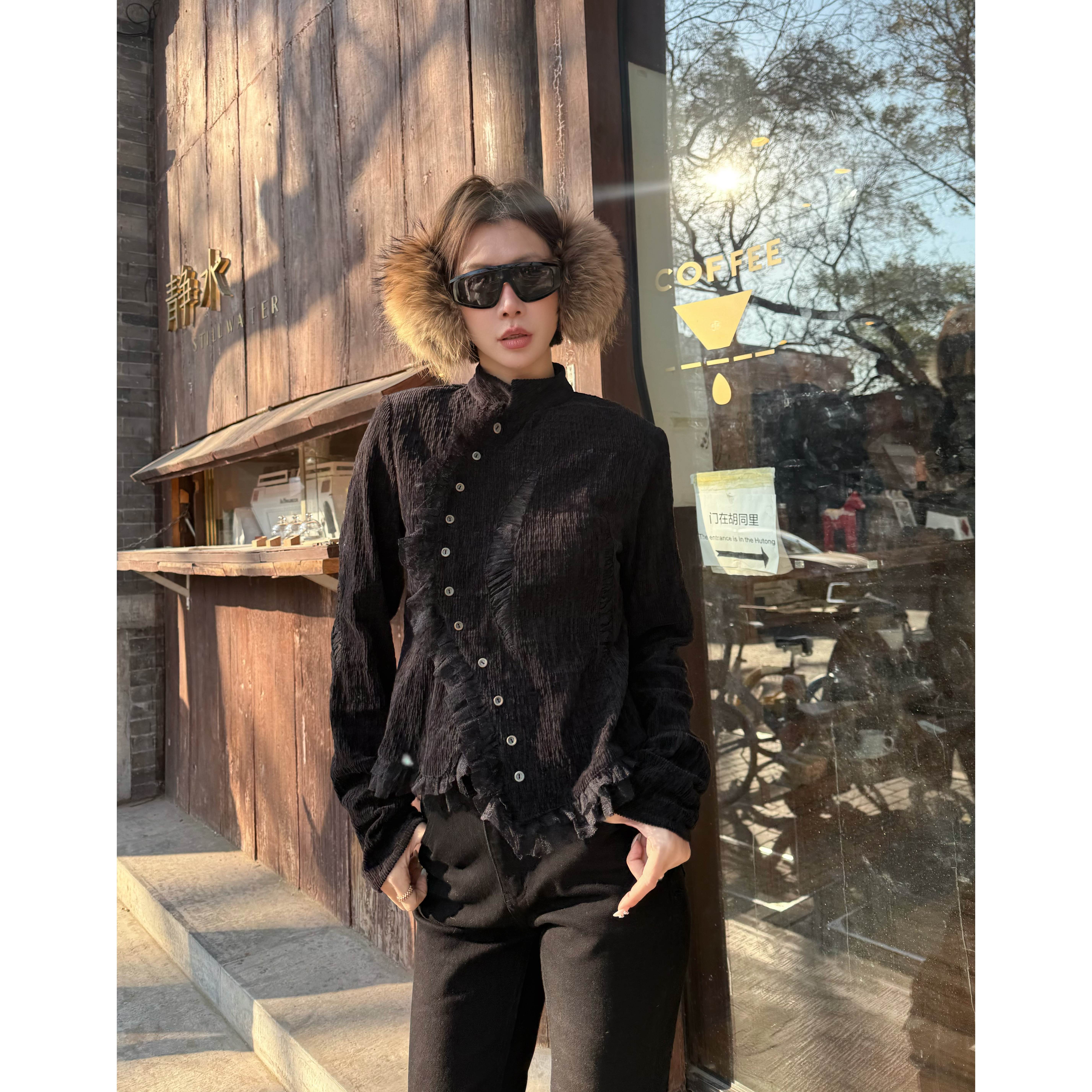 排扣不对称斜襟上衣毛边下摆设计感长袖复古小众针织衫  SWT13668