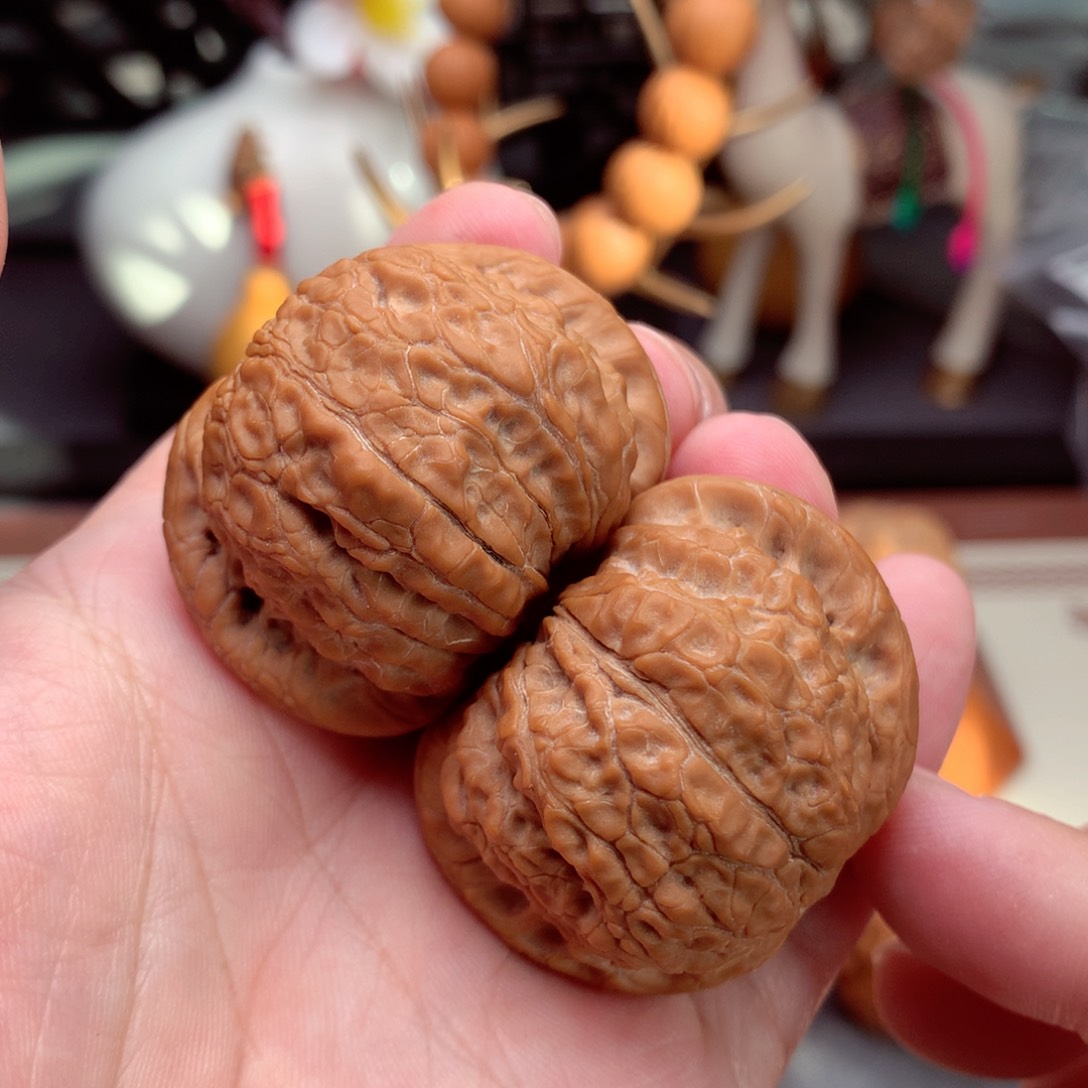 文玩核桃把件天****粉血麒麟全品大肚  1号