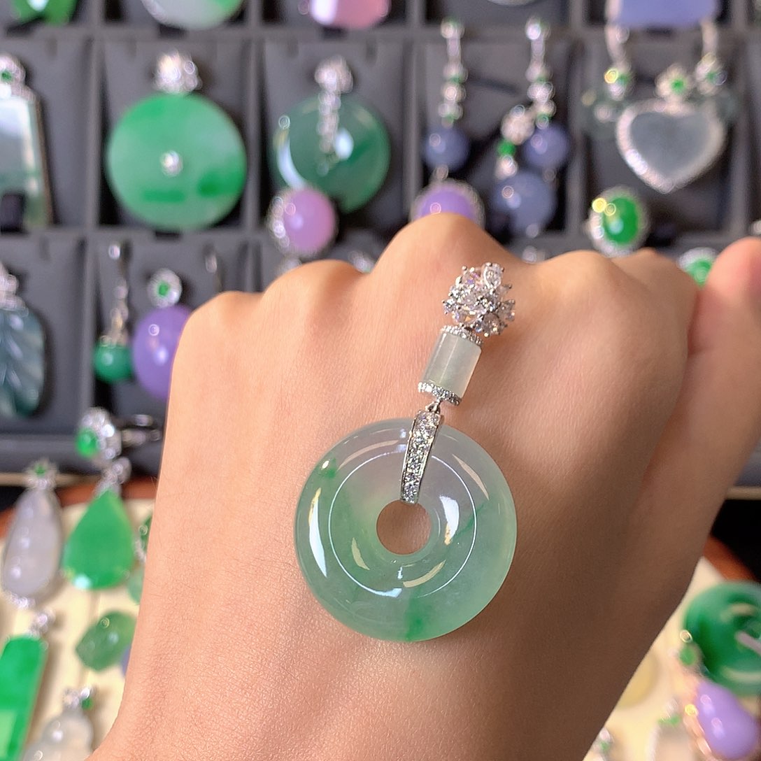 翡翠18K金镶嵌吊坠(不含链)