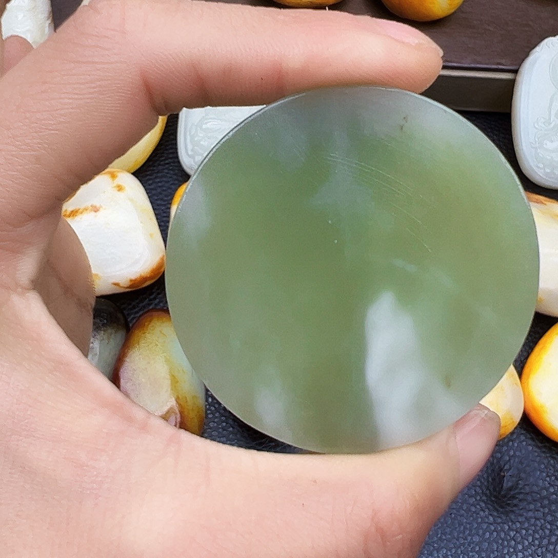 和田玉挂件未镶嵌