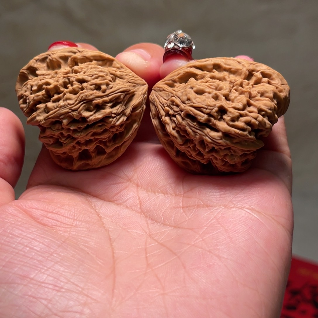 文玩核桃把件锦*南疆