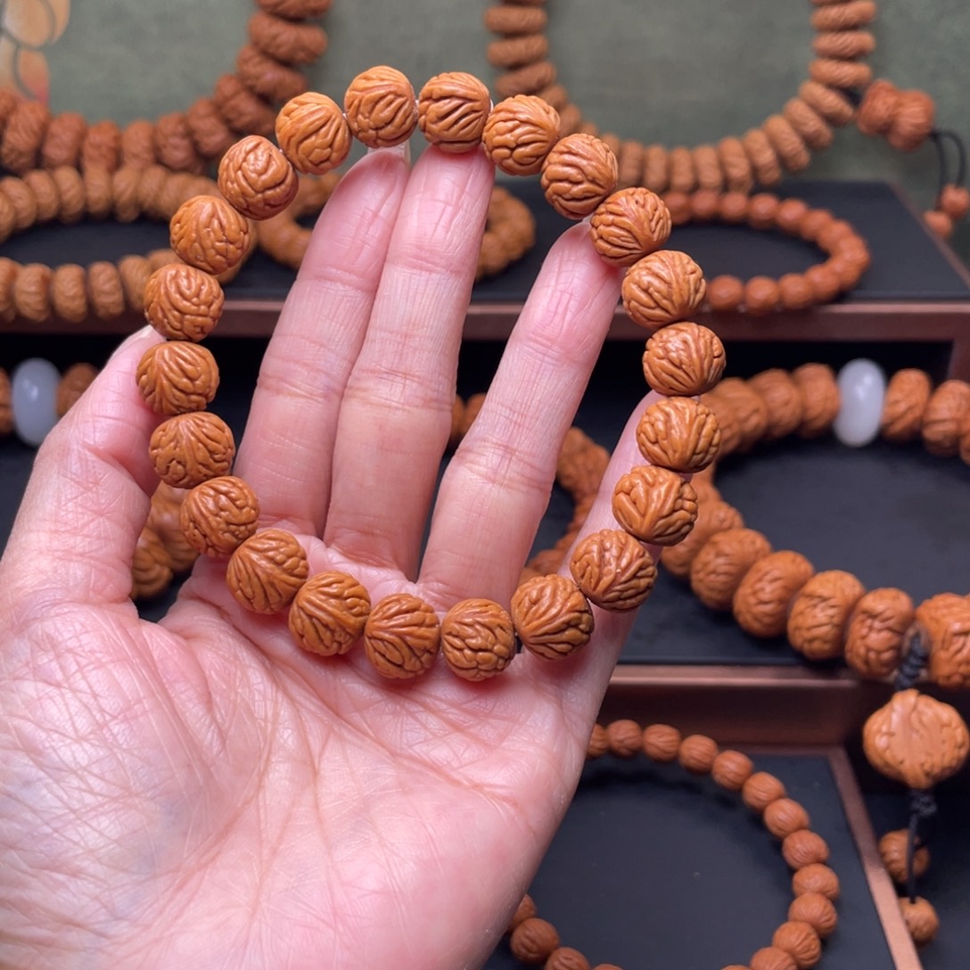 手串桃核12金蟾纹
