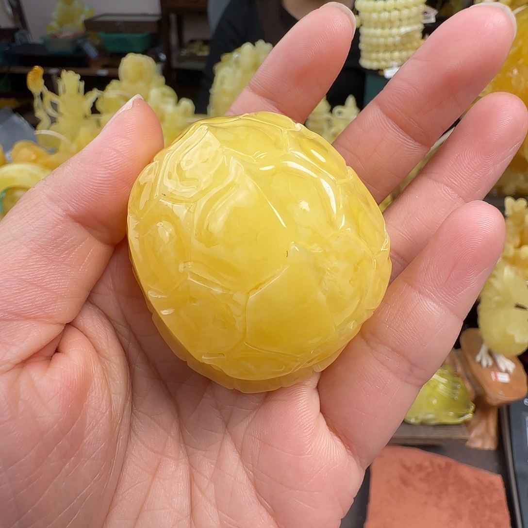 蜜蜡未镶嵌珠宝奇石