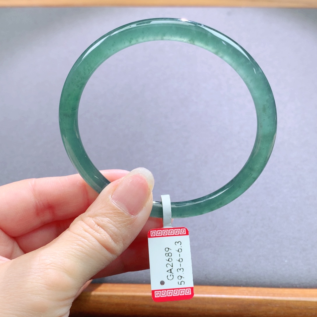 翡翠未镶嵌手镯天然翡翠手镯