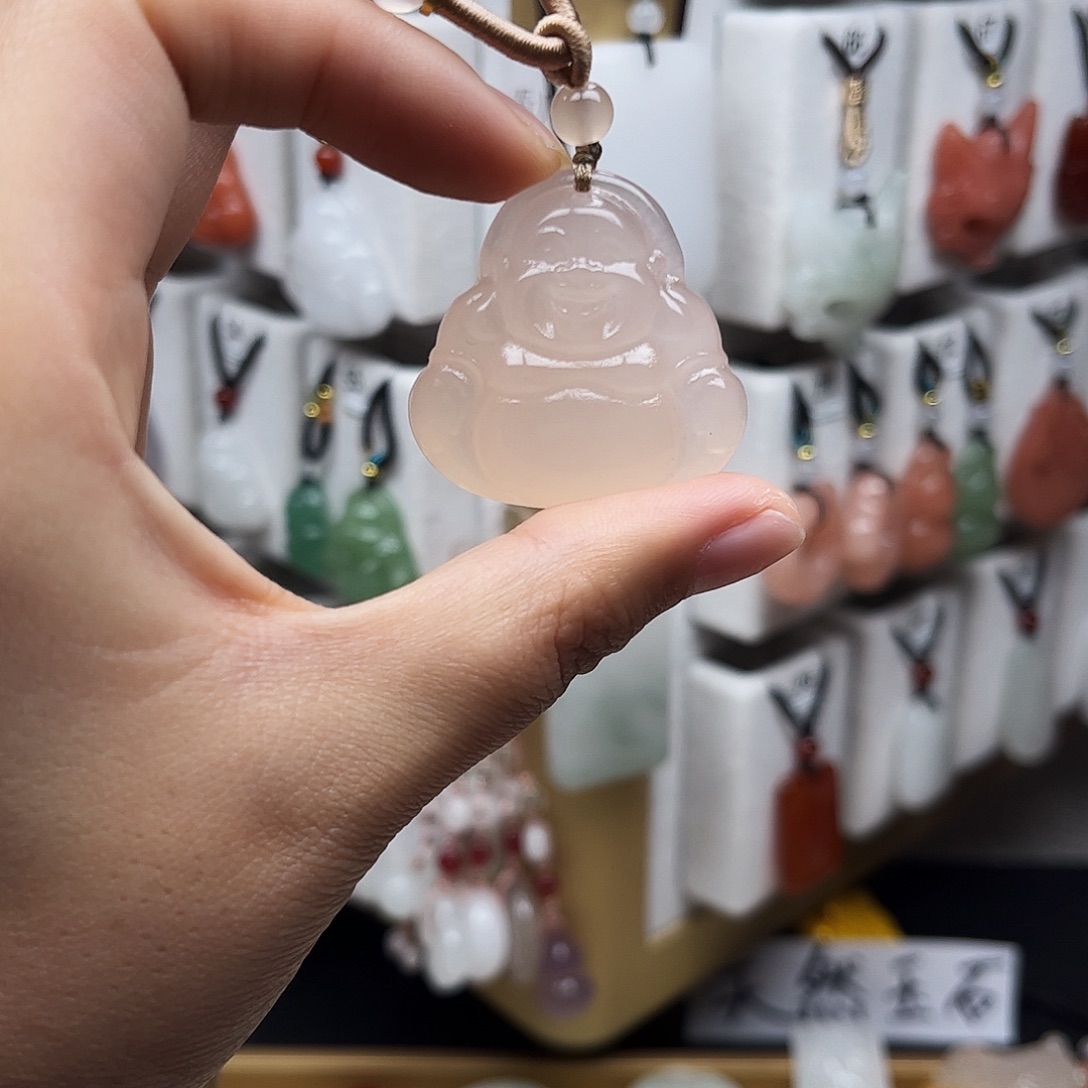 石英质玉未镶嵌颈饰