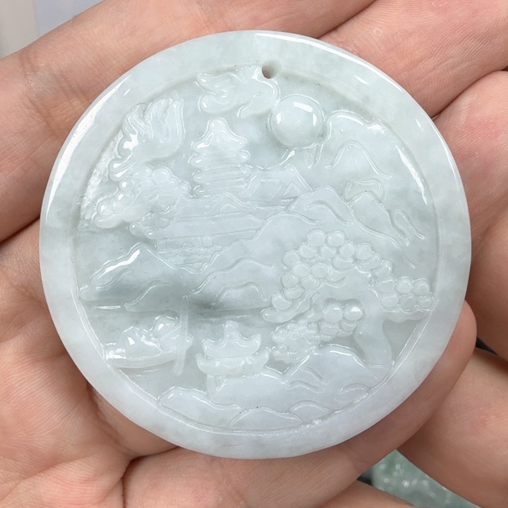 翡翠挂件未镶嵌翡翠