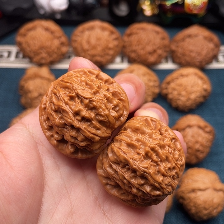 文玩核桃把件龙胆35尺