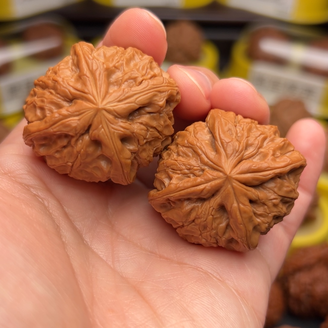 文玩核桃吊坠锦鸿