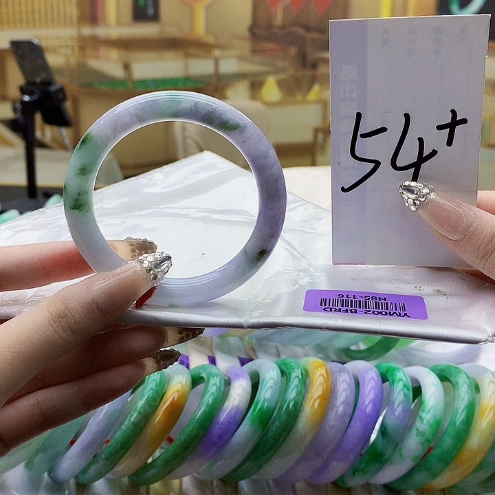 翡翠未镶嵌手镯iu