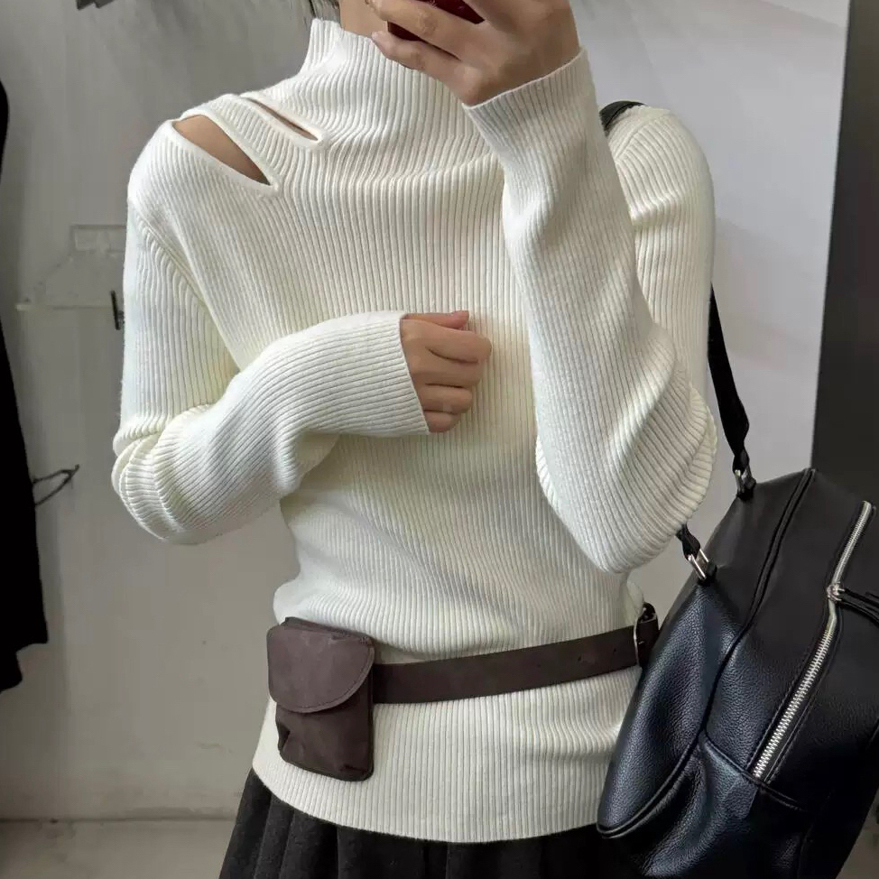 纯欲风镂空半高领修身针织衫女2025秋冬韩系别致修身显瘦气质上衣